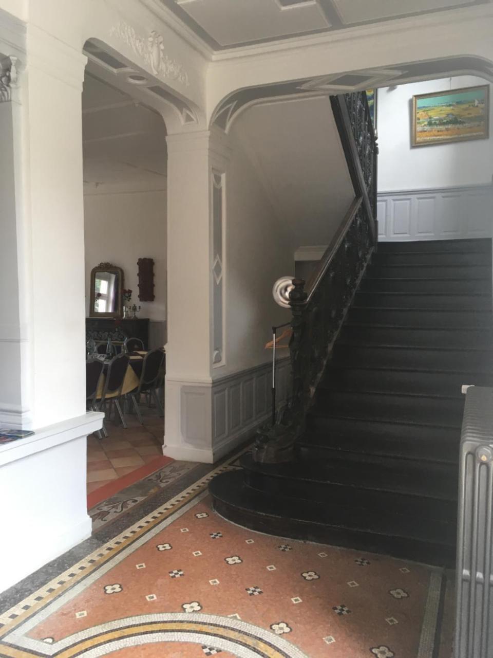 ヴァレンヌ・ヴォゼル Chateau Nevers Bed & Breakfast エクステリア 写真