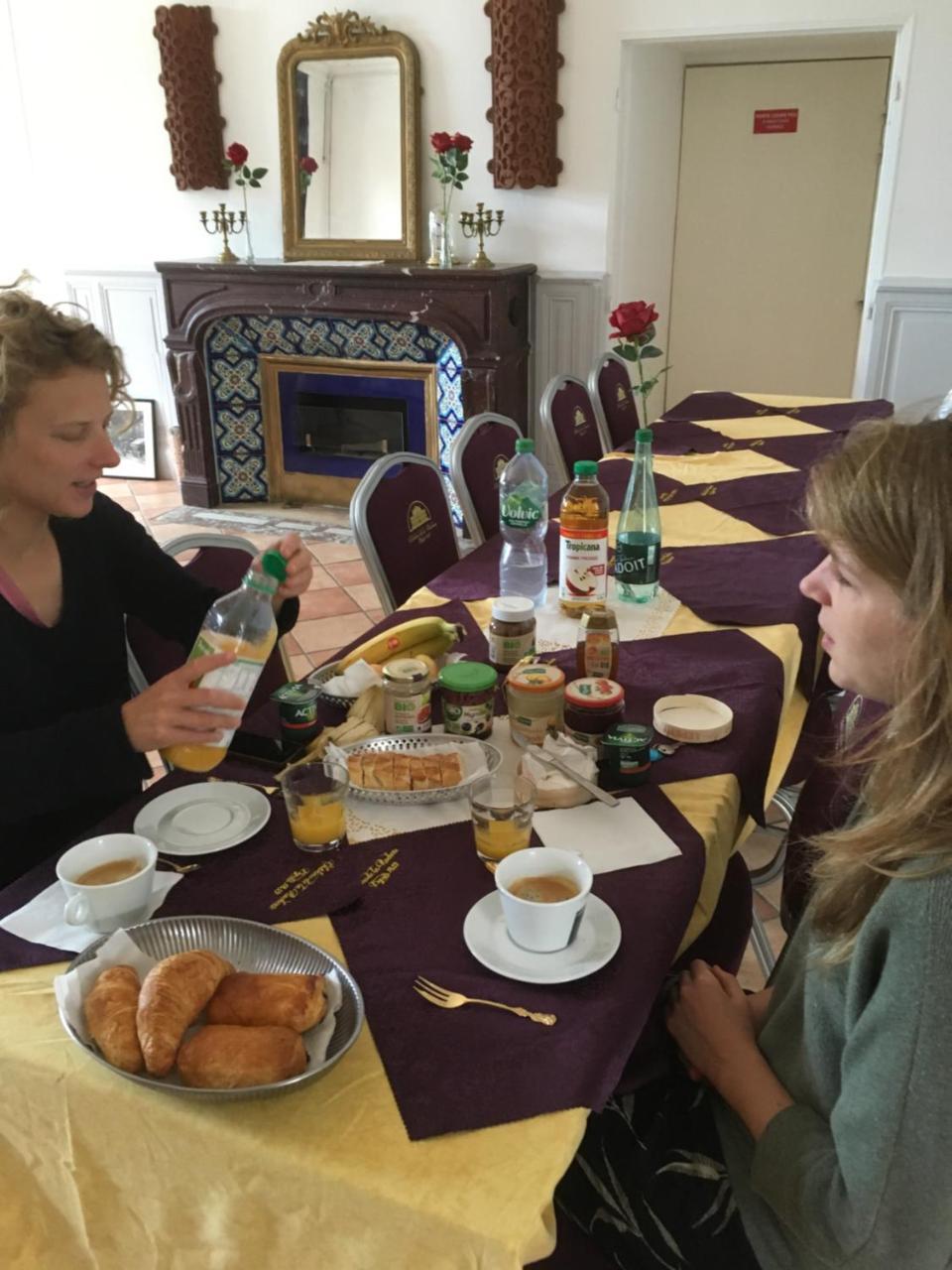 ヴァレンヌ・ヴォゼル Chateau Nevers Bed & Breakfast エクステリア 写真