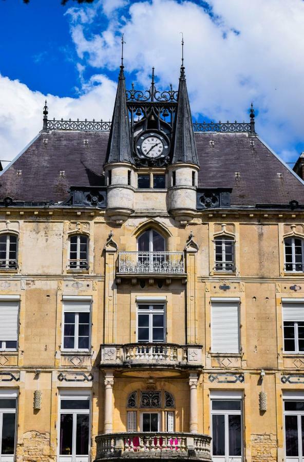 ヴァレンヌ・ヴォゼル Chateau Nevers Bed & Breakfast エクステリア 写真
