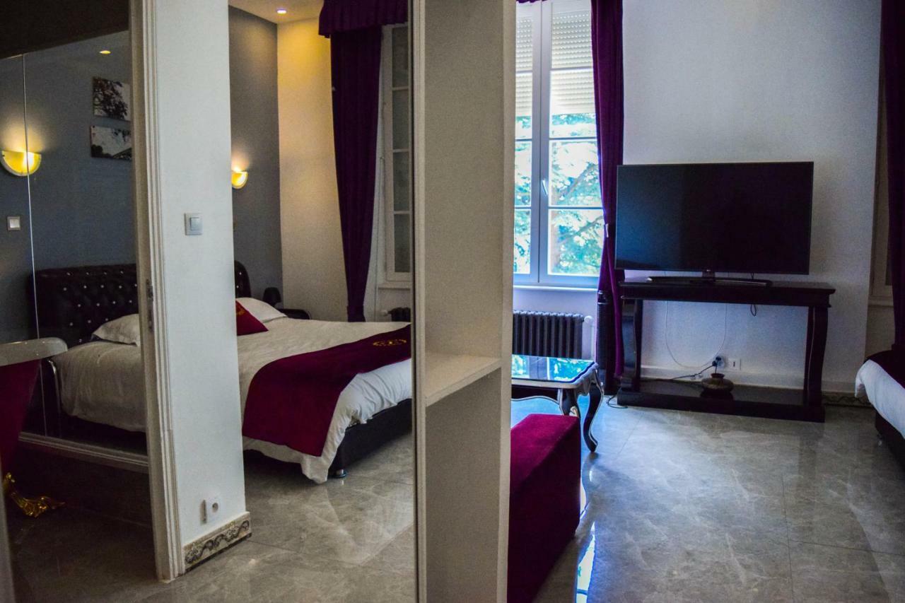 ヴァレンヌ・ヴォゼル Chateau Nevers Bed & Breakfast エクステリア 写真