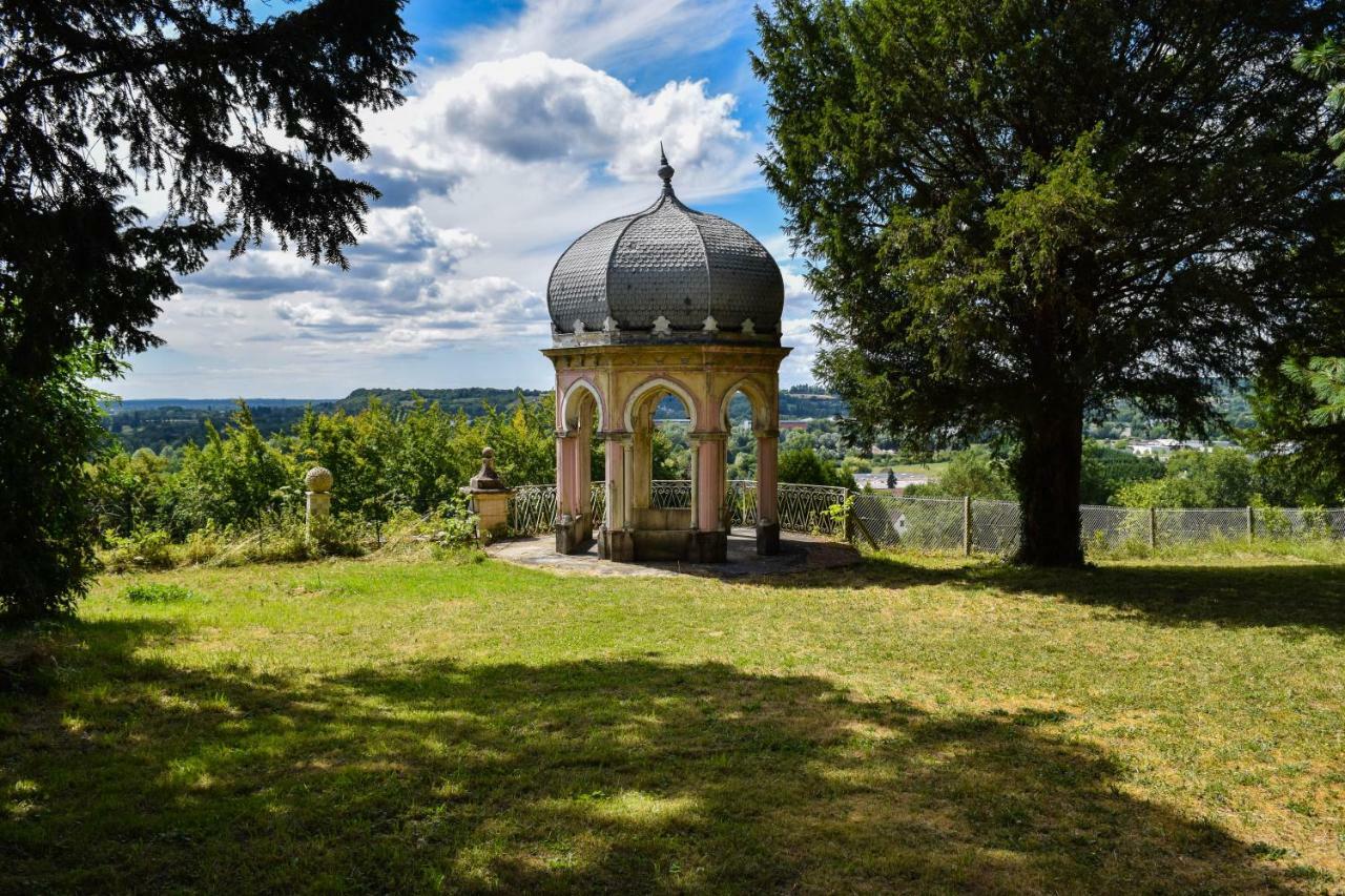 ヴァレンヌ・ヴォゼル Chateau Nevers Bed & Breakfast エクステリア 写真